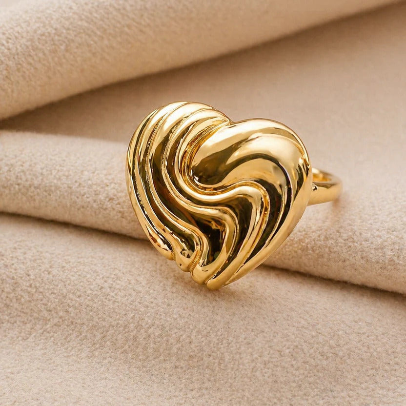 Abstract Heart Ring