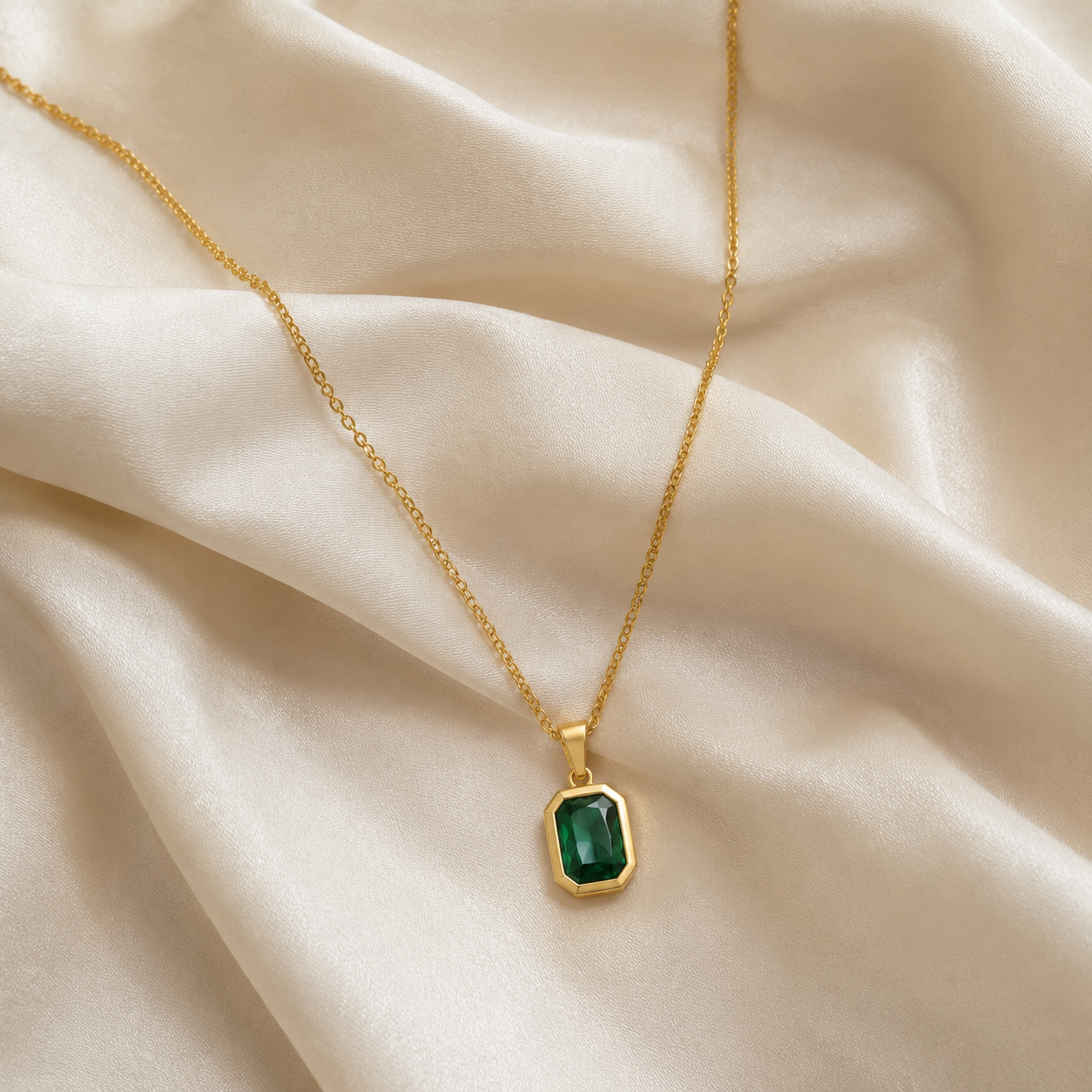 Classic Emerald Necklace
