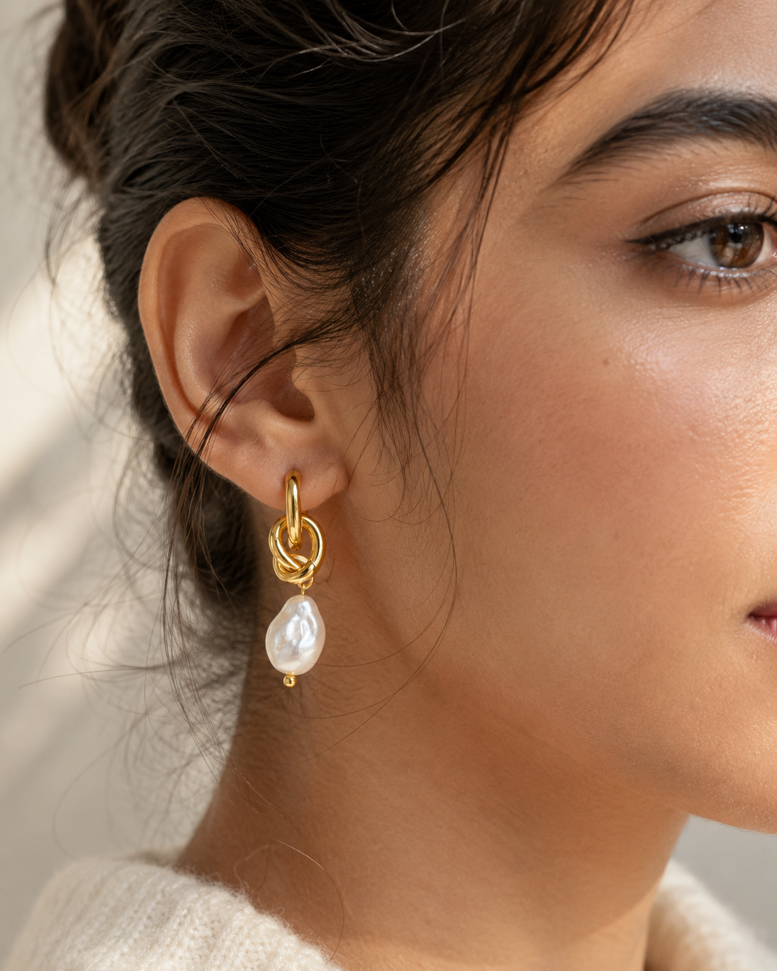 Golden Pearl Knots