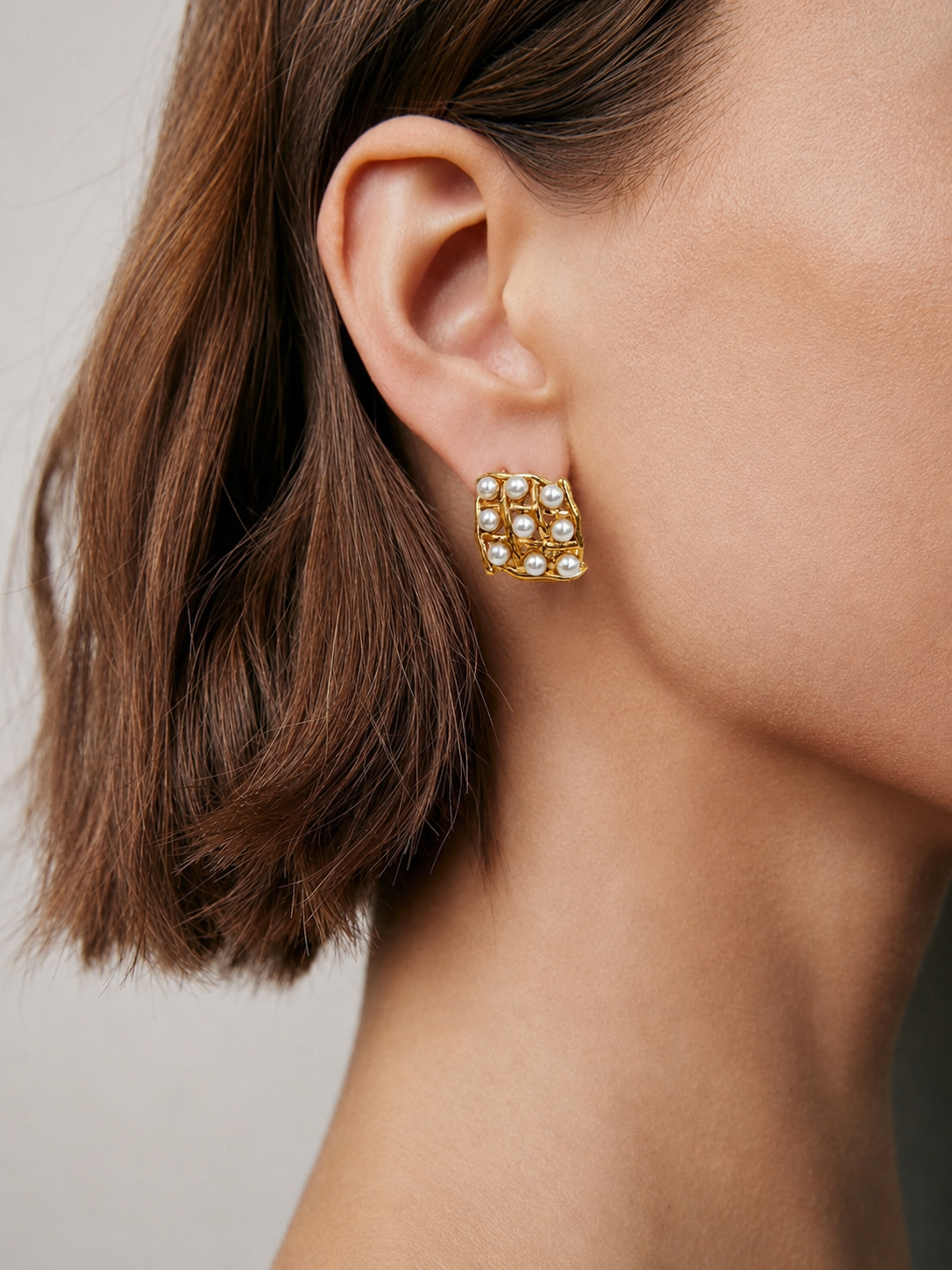 Vintage Pearl Grid Stud Earrings